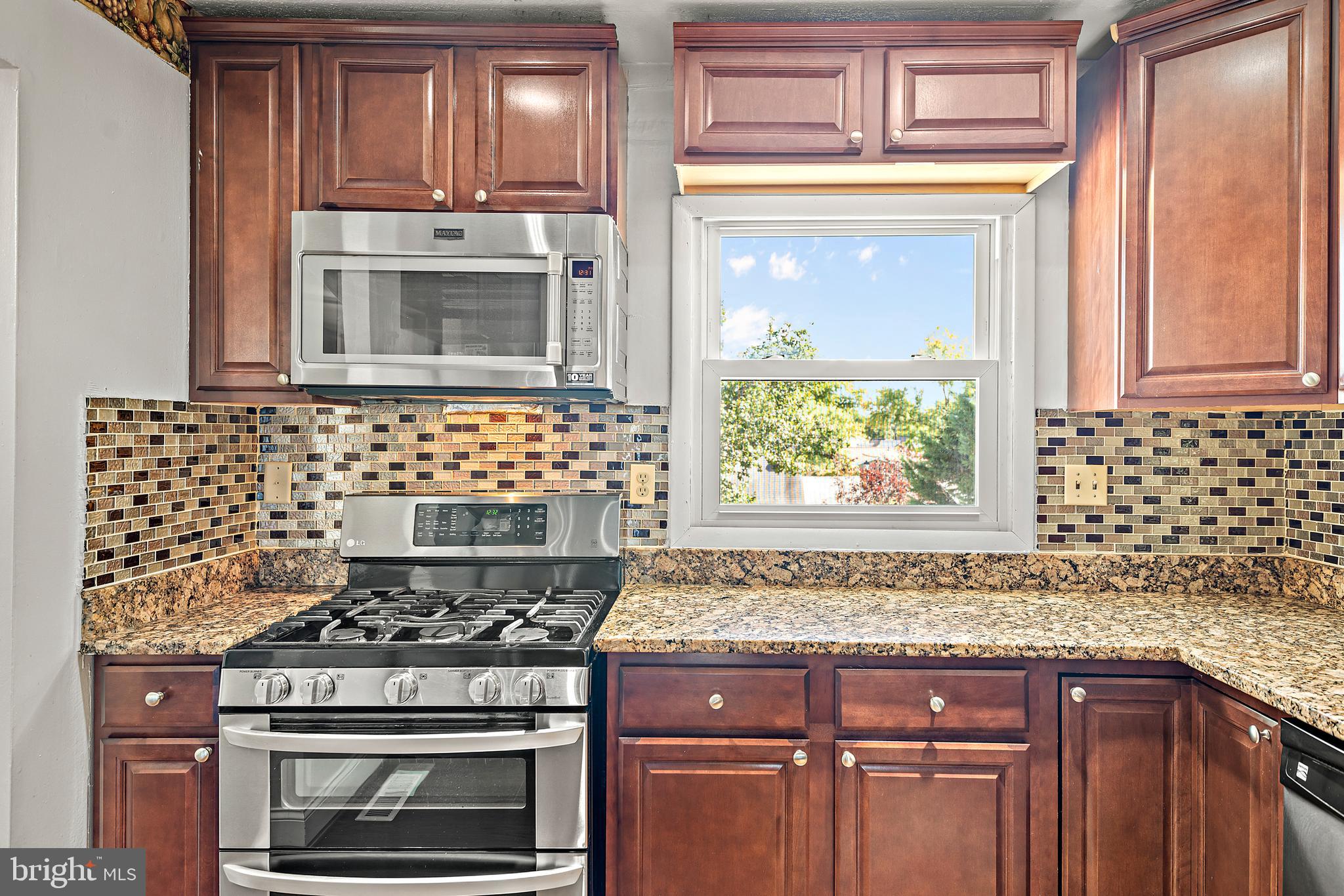 THE PROVINCES - Residential