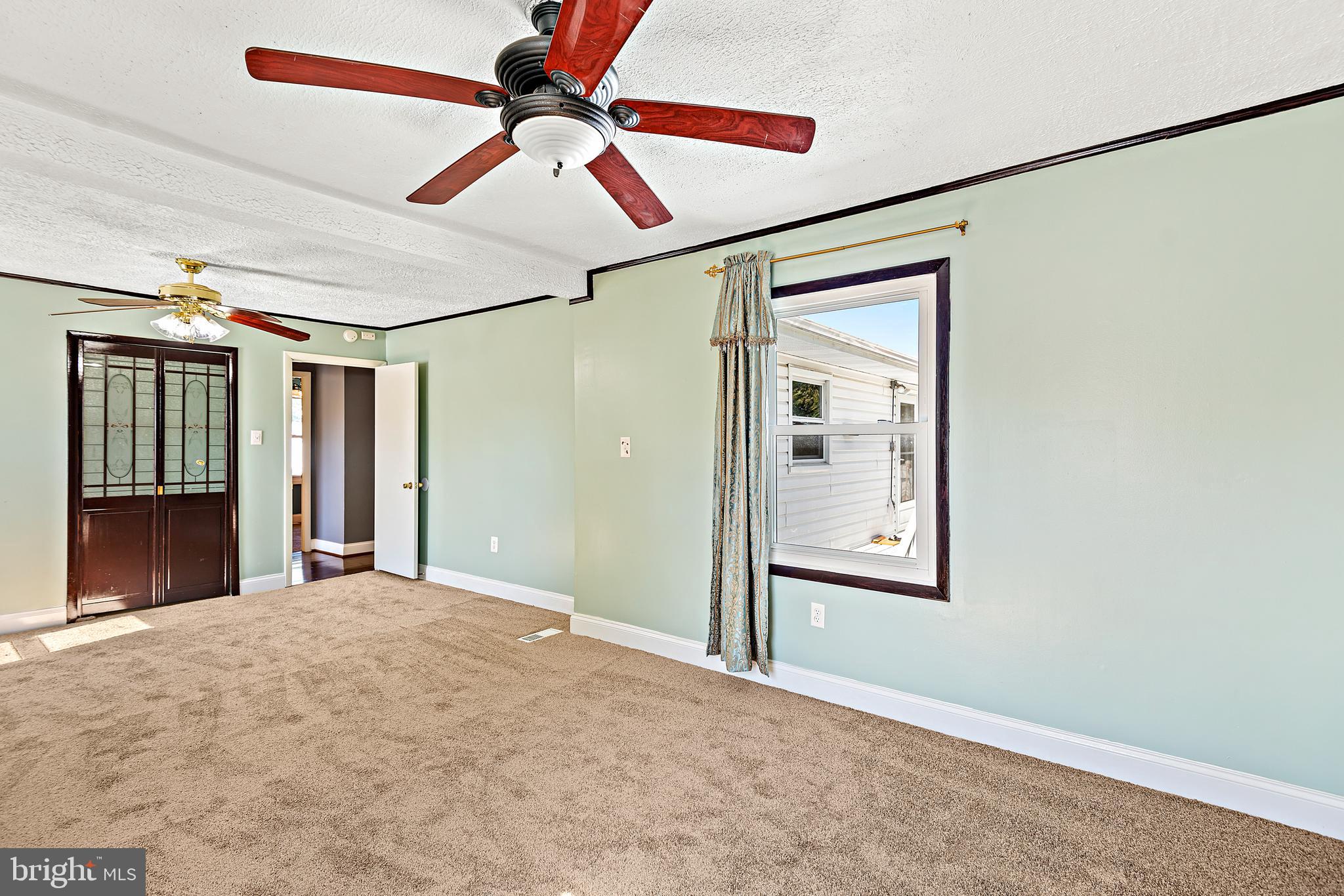 THE PROVINCES - Residential