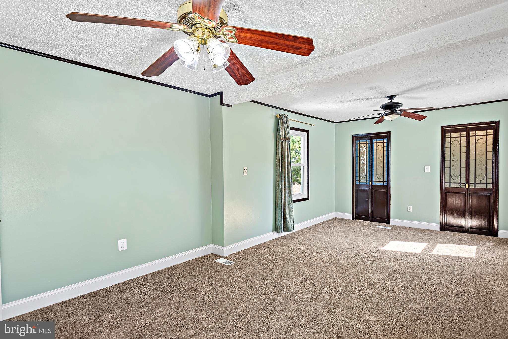 THE PROVINCES - Residential