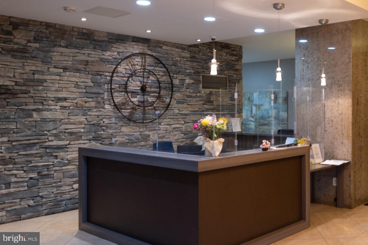 RIVER PLACE - Residential Lease