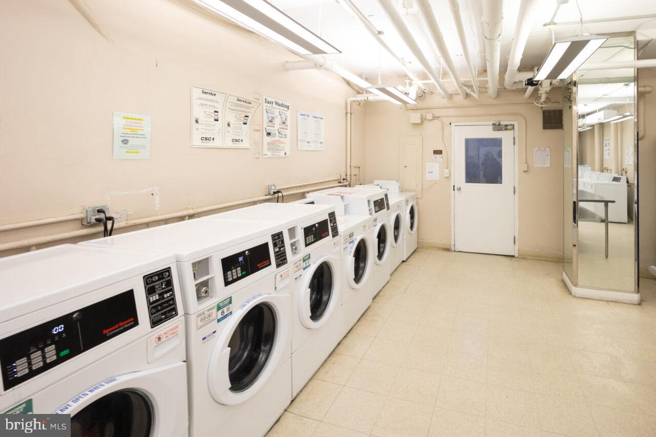 RIVER PLACE - Residential Lease