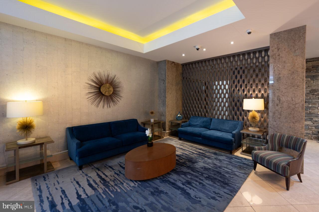 RIVER PLACE - Residential Lease