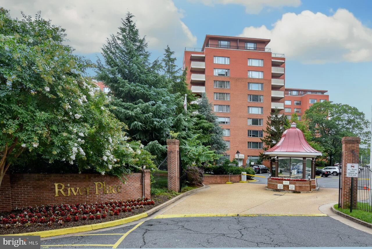 Charming, 8th floor, 884 sq. ft., 2 bedroom, 1 bath corner unit with balcony available fully furnished or unfurnished for rent. Beautiful hardwood floors, custom made built-in-book cases, shelving and kitchen cabinets. Bedrooms have large windows and face West. Lots of sun light! 1 assigned garage parking space available. All basic utilities included with rent (water, electricity, gas, central AC / Heat). Building has complimentary WIFI. High speed Internet can be connected directly by Tenant(s) through Xfinity , Fios or Starry. Complex has great gym and outdoor pool which opens generally from Memorial Day through Labor Day. Laundry room located on first floor of building.