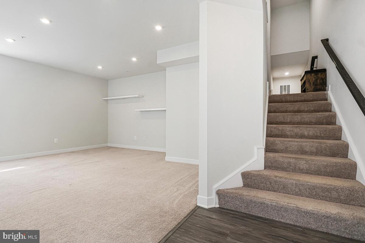 WESTCHESTER SQUARE - Residential Lease