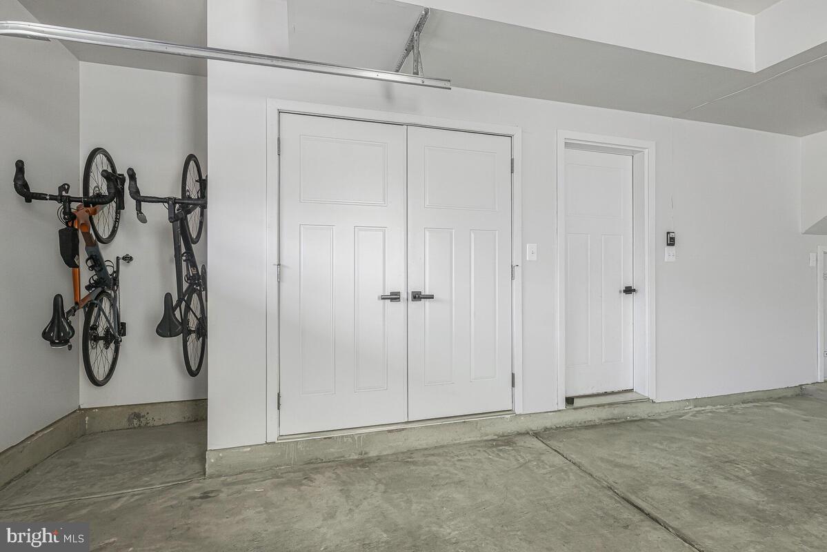 WESTCHESTER SQUARE - Residential Lease