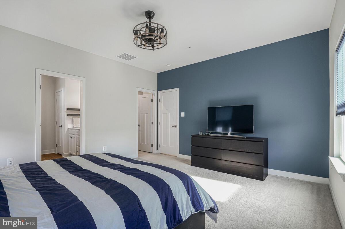 WESTCHESTER SQUARE - Residential Lease