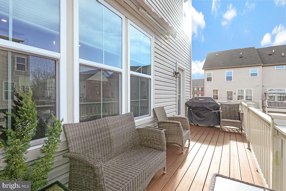 WESTCHESTER SQUARE - Residential Lease