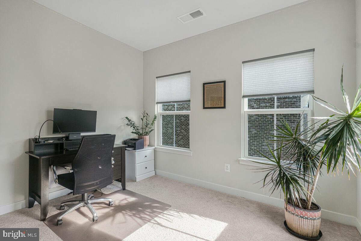 WESTCHESTER SQUARE - Residential Lease