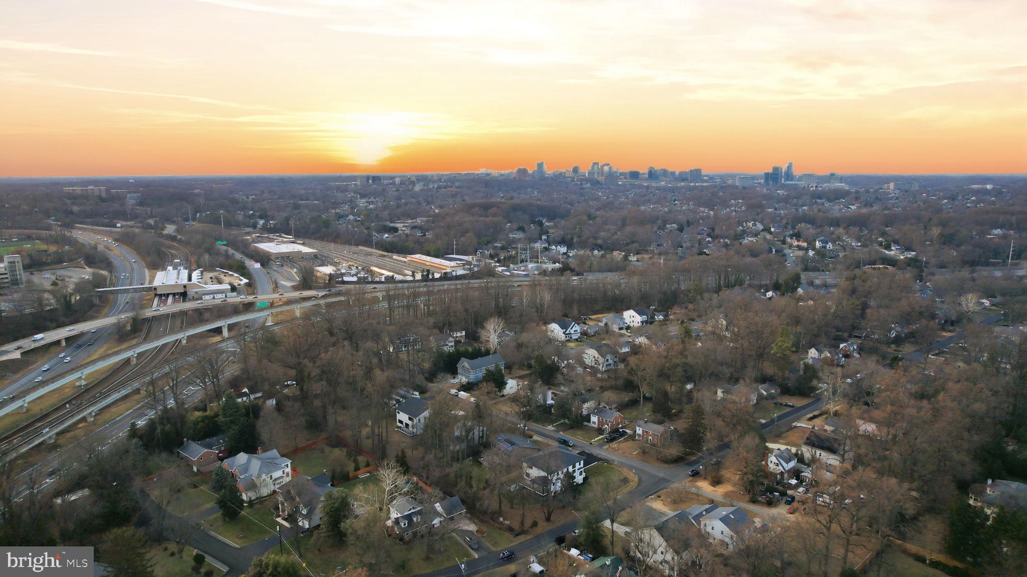 WESTHAMPTON - Residential