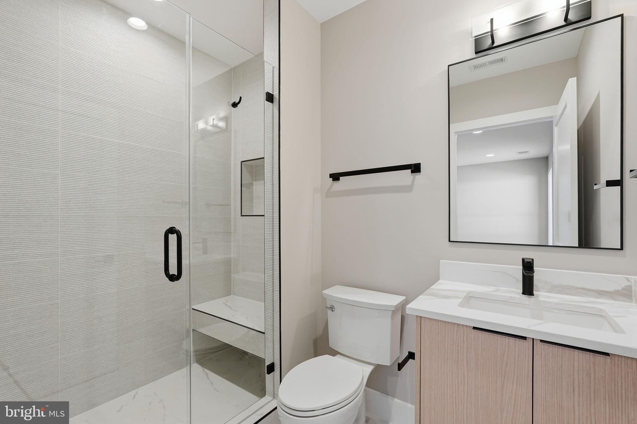 WESTHAMPTON - Residential