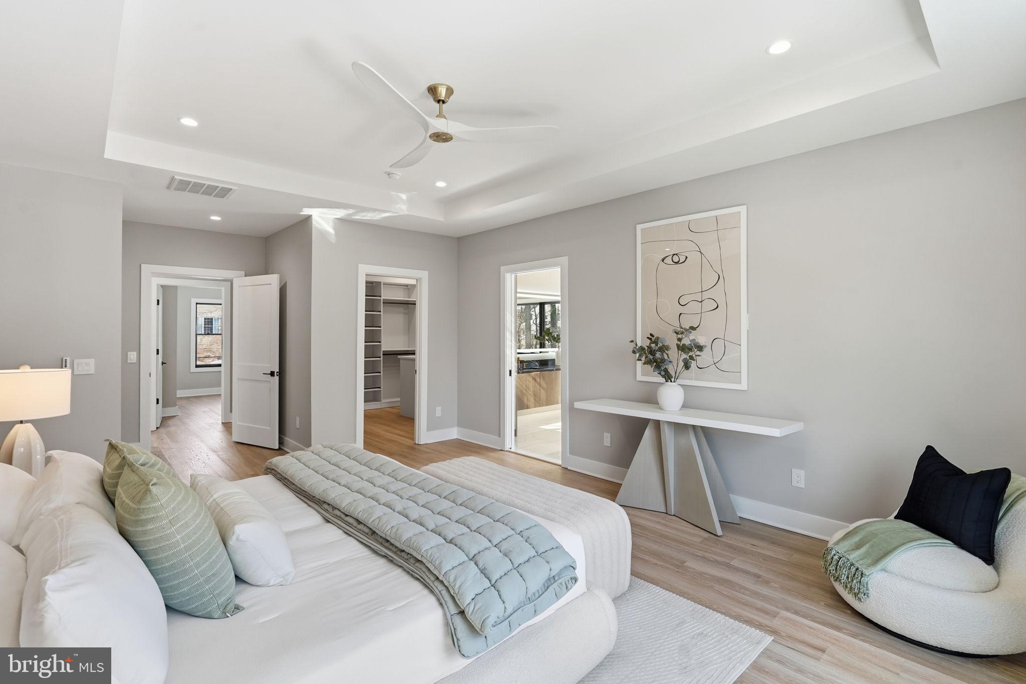 WESTHAMPTON - Residential