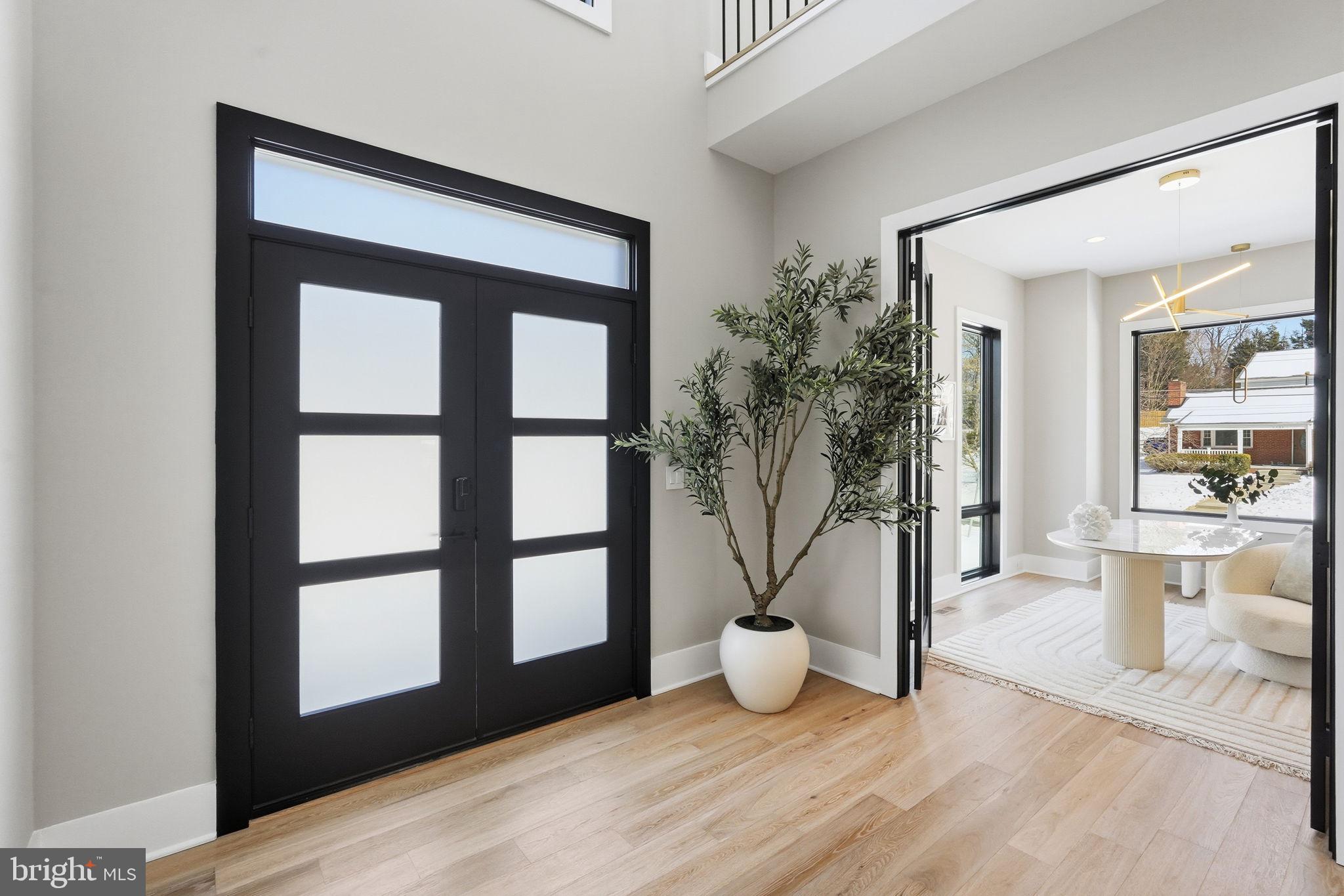 WESTHAMPTON - Residential