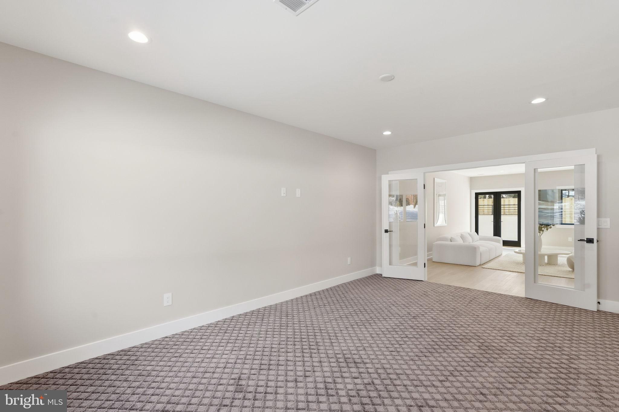 WESTHAMPTON - Residential