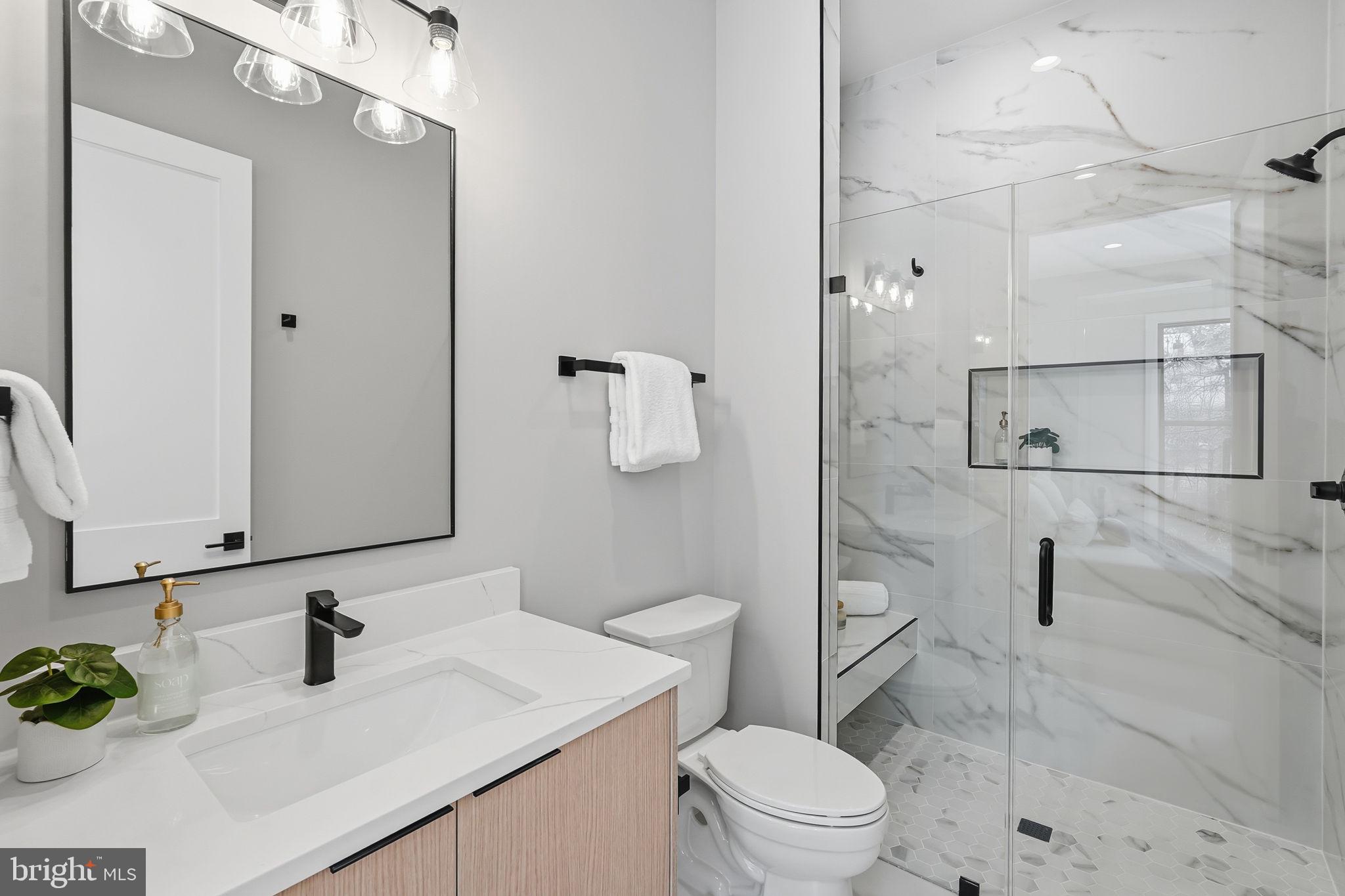 WESTHAMPTON - Residential