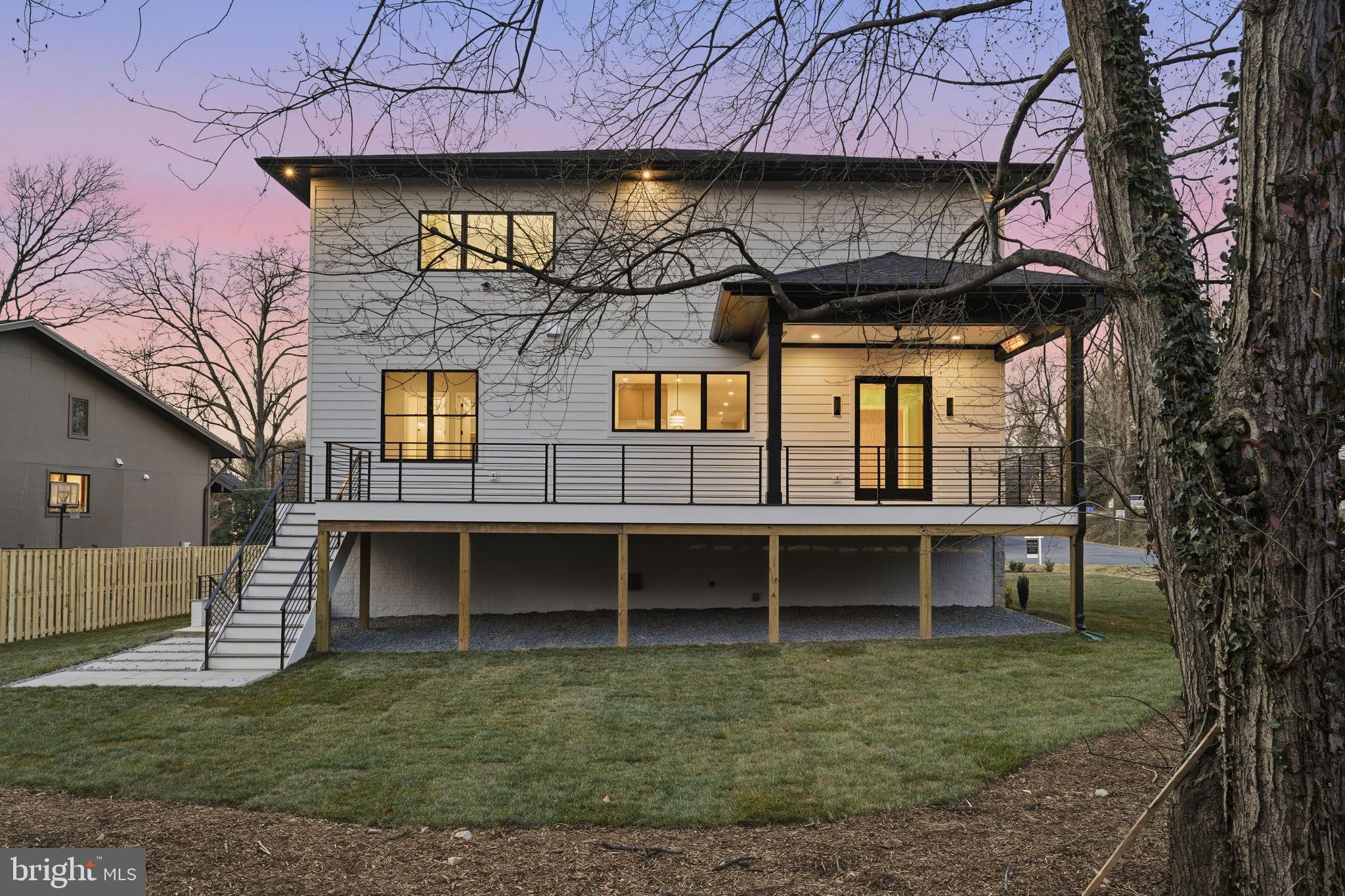 WESTHAMPTON - Residential