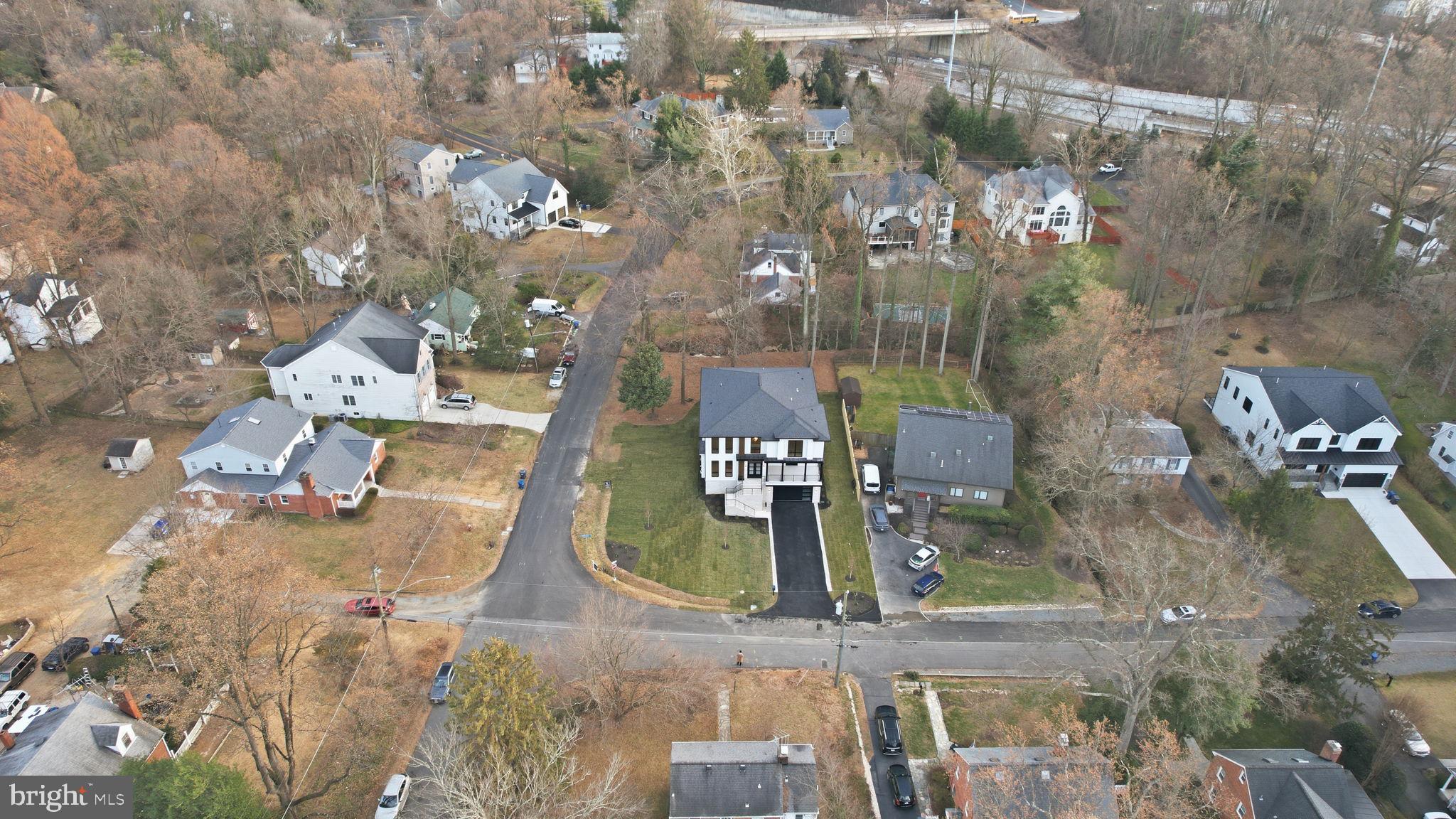 WESTHAMPTON - Residential