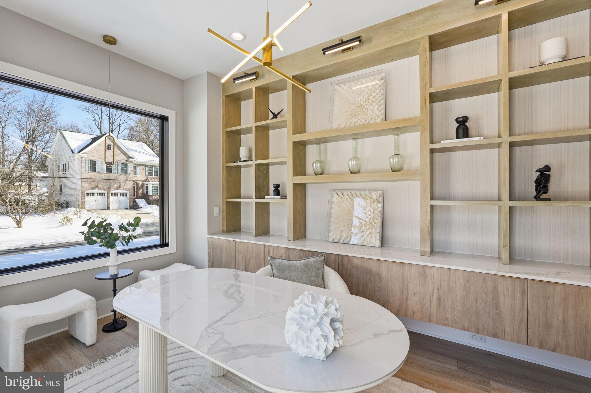 WESTHAMPTON - Residential