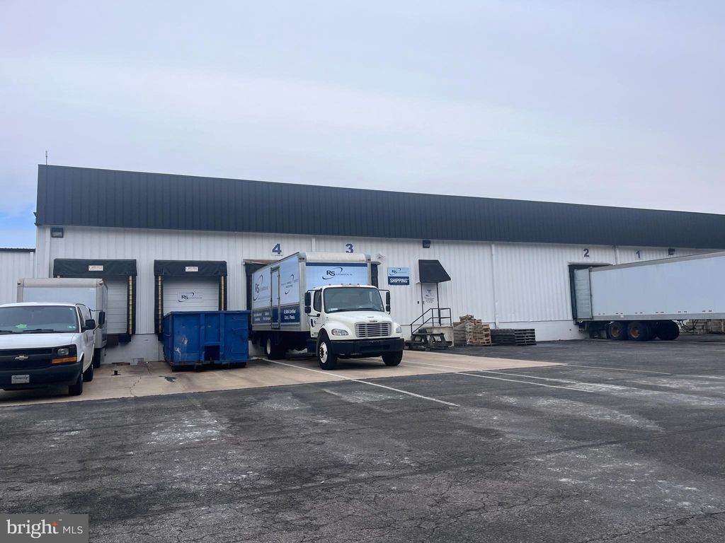 Photo of 310 Emig Road, YORK, PA 17406 (MLS # PAYK2094846)