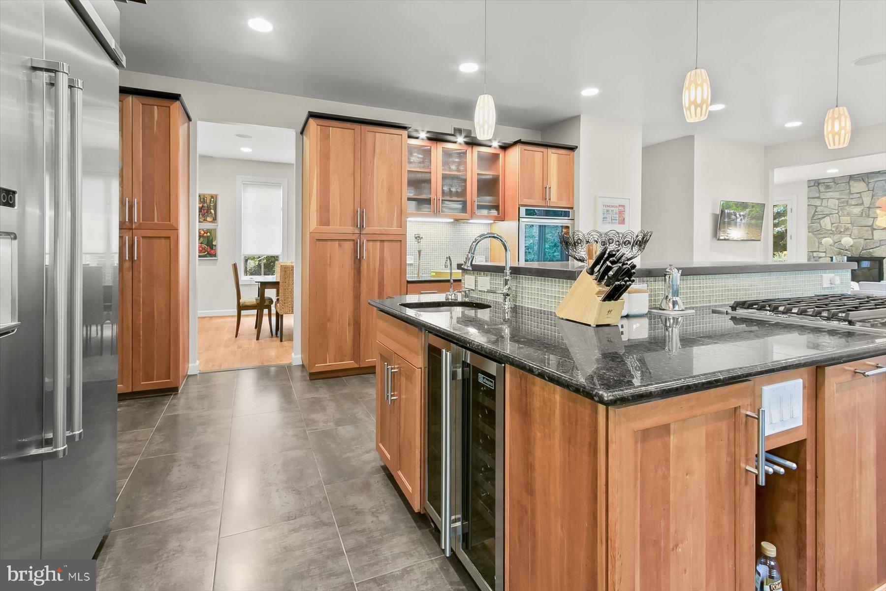 CARDEROCK SPRINGS - Residential