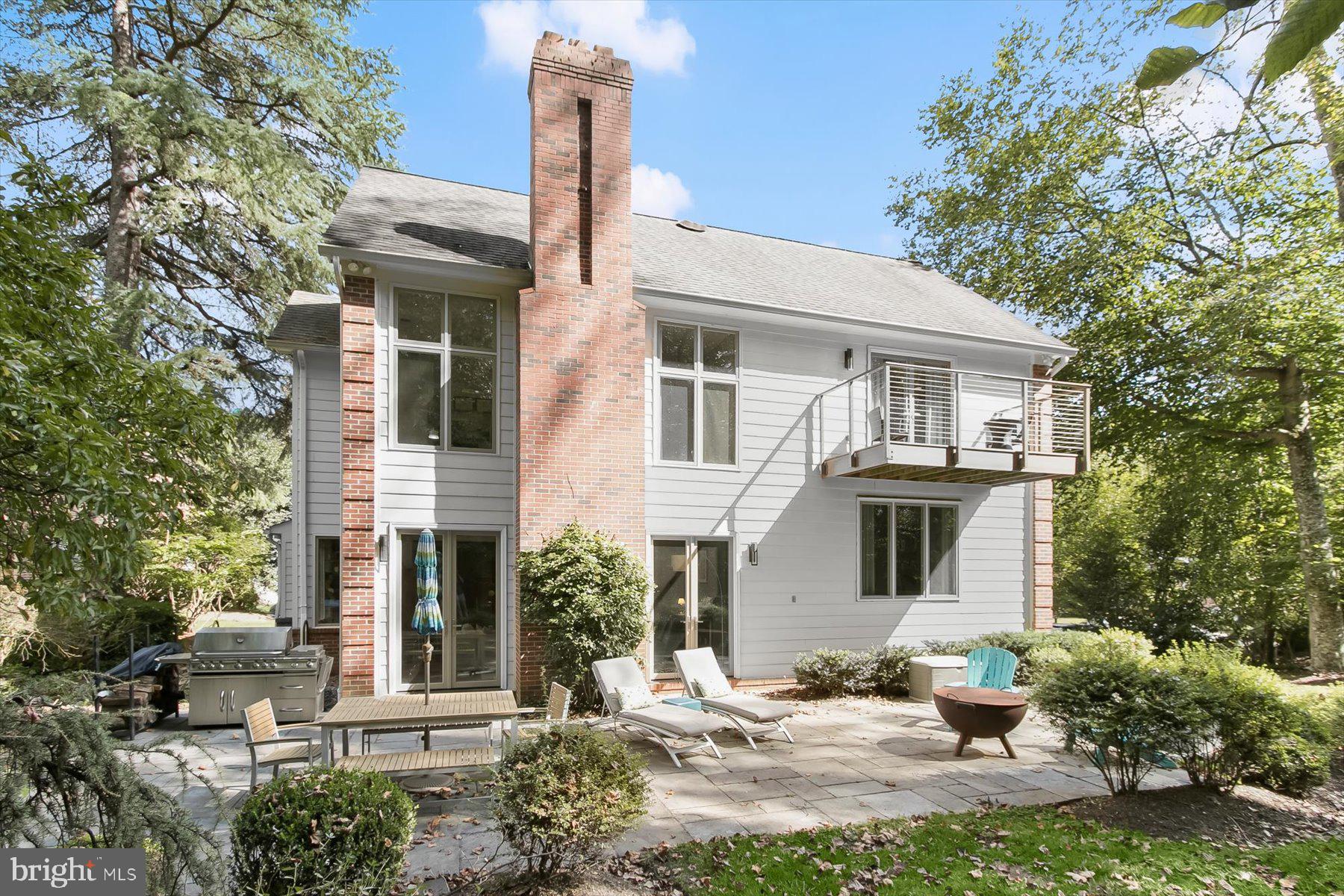 CARDEROCK SPRINGS - Residential