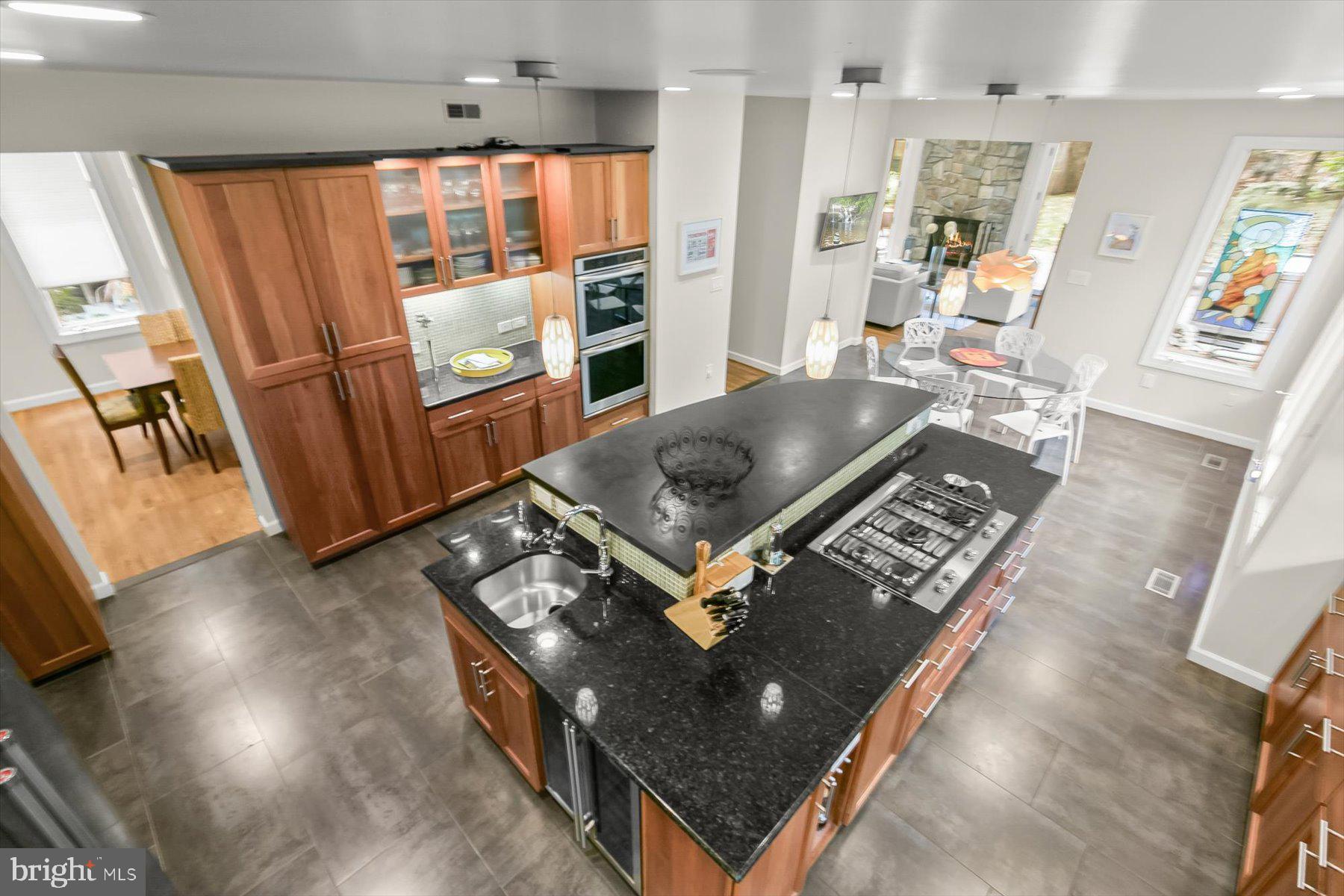 CARDEROCK SPRINGS - Residential