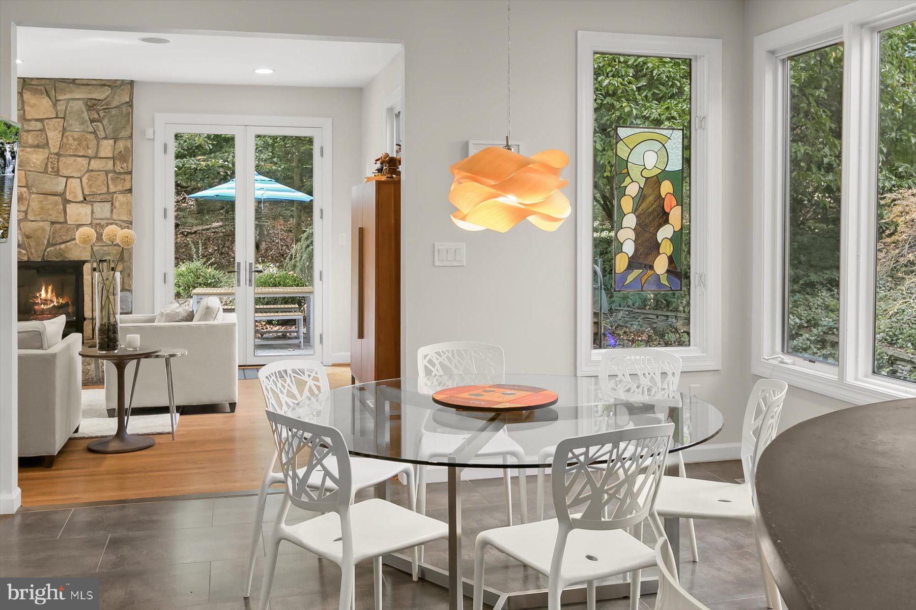 CARDEROCK SPRINGS - Residential