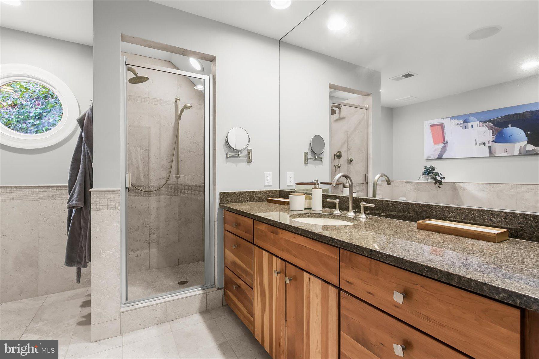 CARDEROCK SPRINGS - Residential