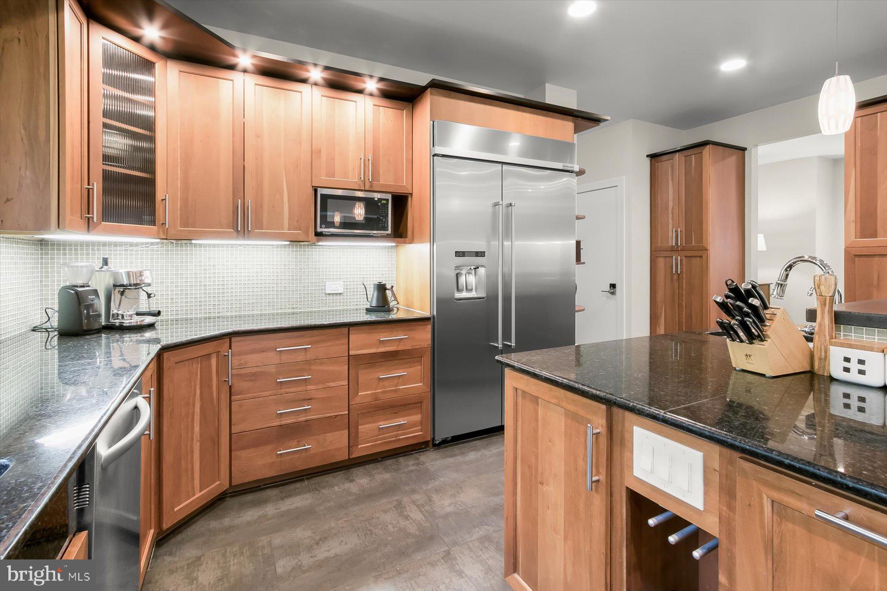 CARDEROCK SPRINGS - Residential