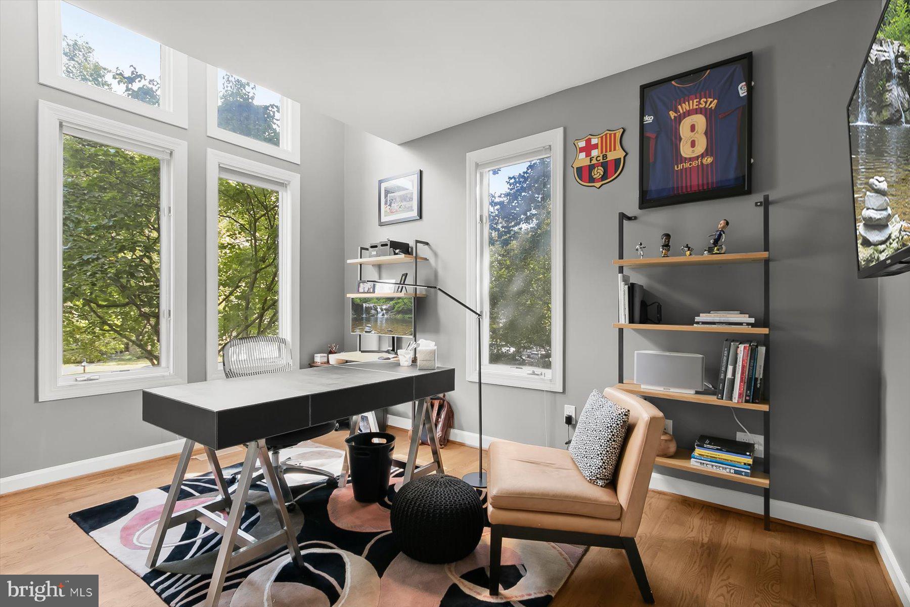 CARDEROCK SPRINGS - Residential