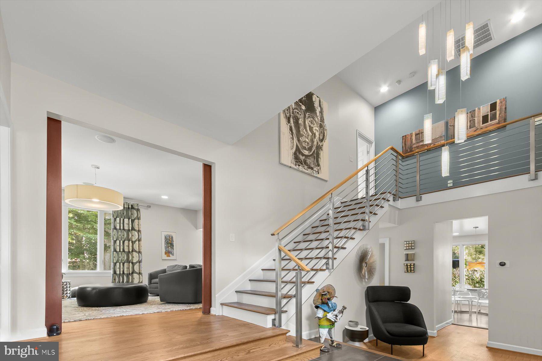 CARDEROCK SPRINGS - Residential