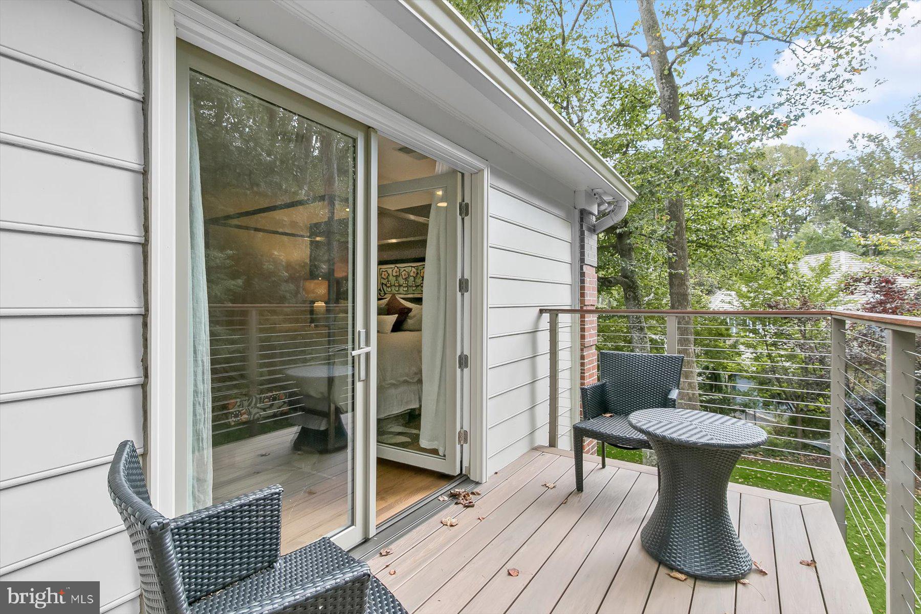 CARDEROCK SPRINGS - Residential