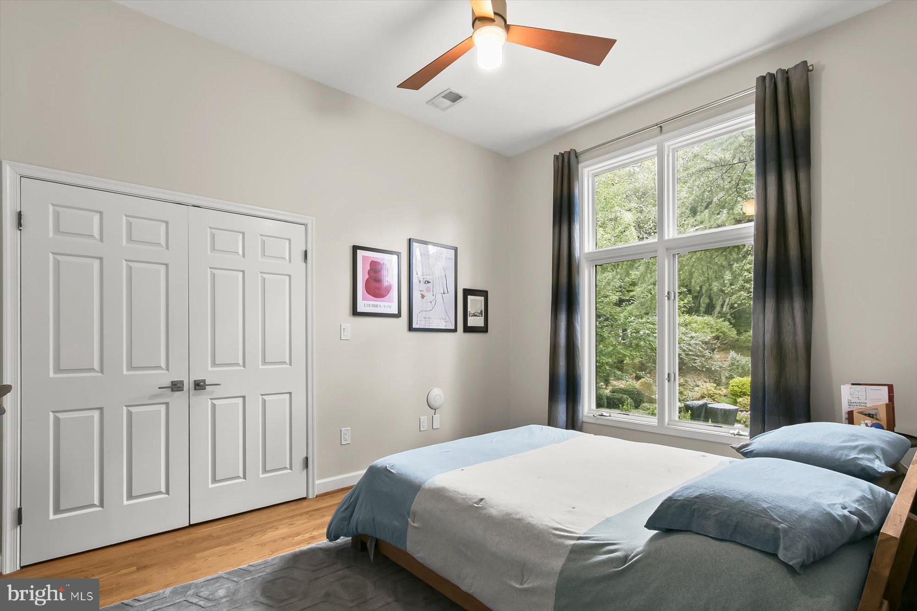 CARDEROCK SPRINGS - Residential