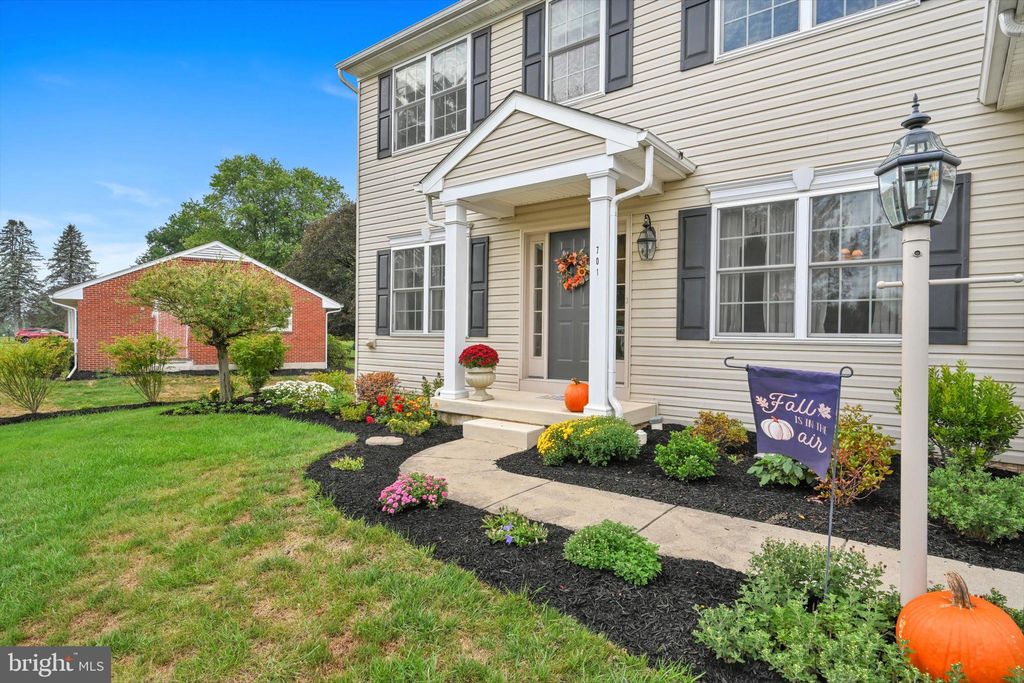 Photo of 701 Hampden Road, ELIZABETHTOWN, PA 17022 (MLS # PALA2085534)