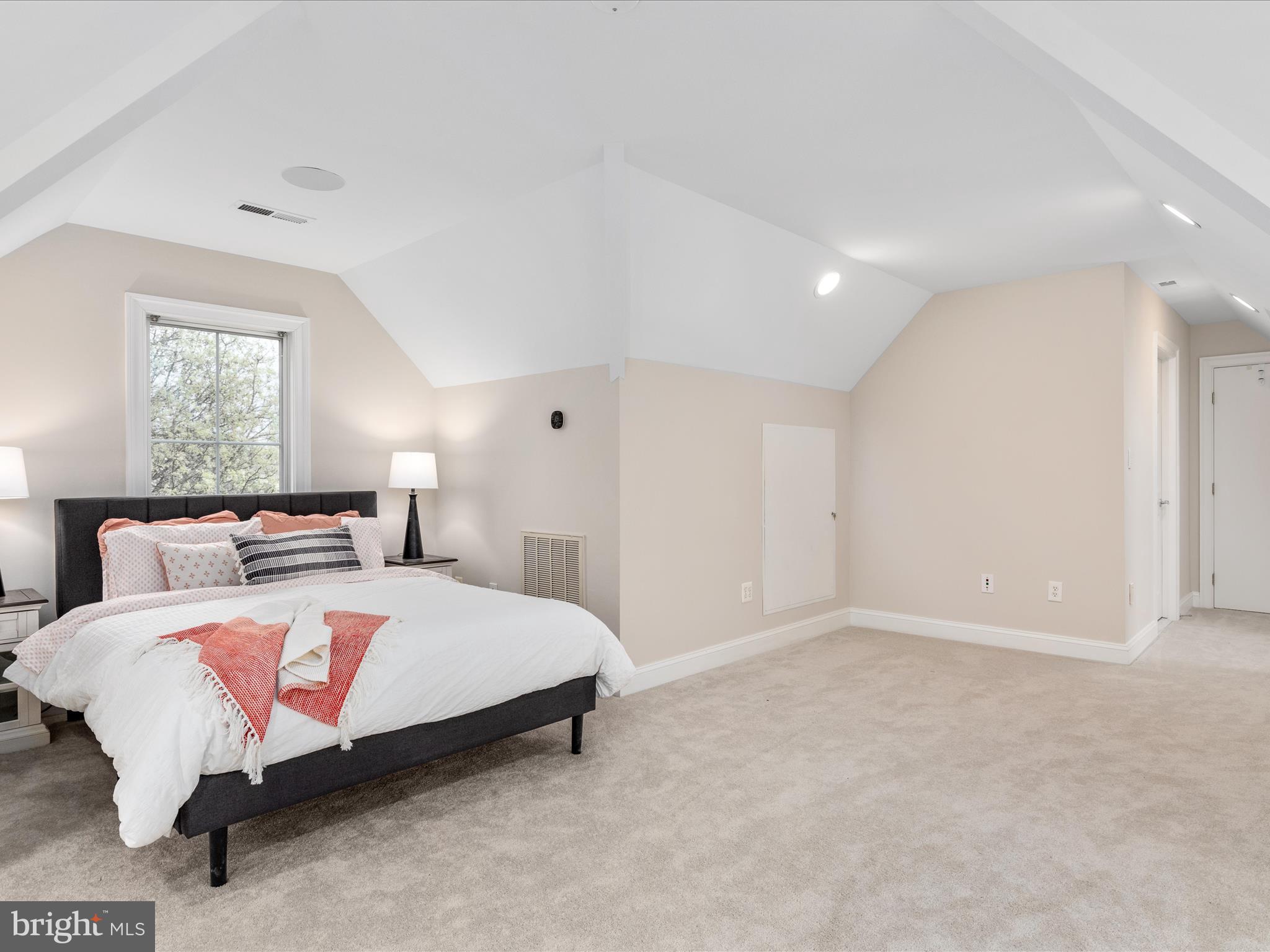 CATOCTIN CREEKS - Residential