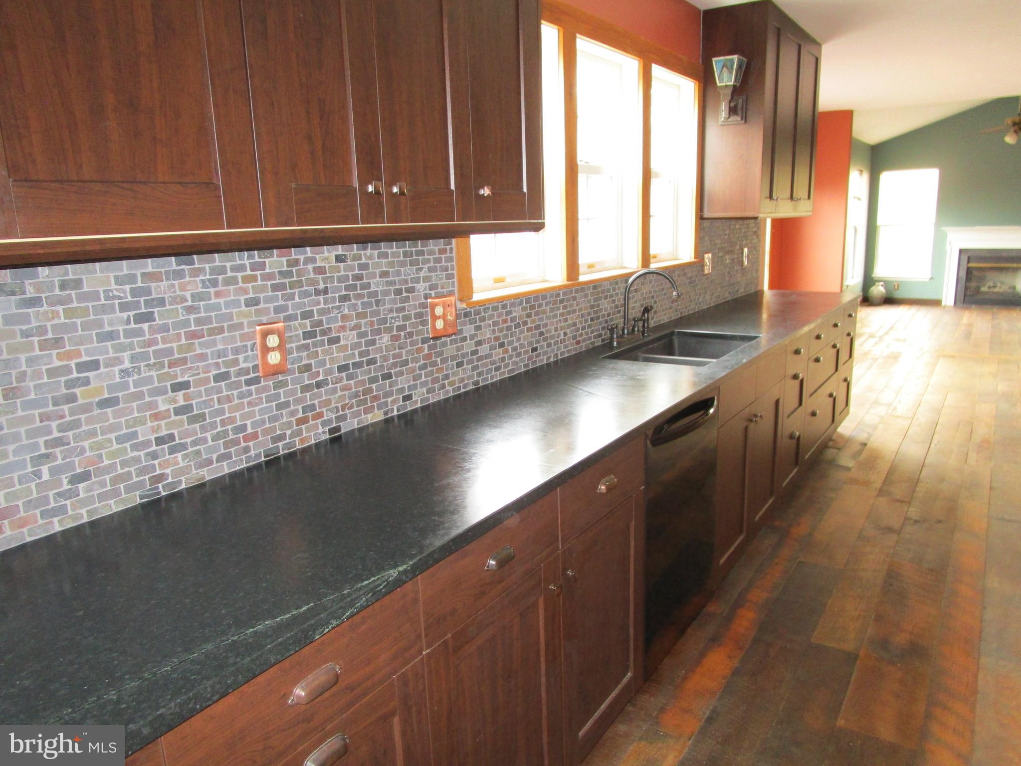 WAYSIDE VILLAGE - Residential