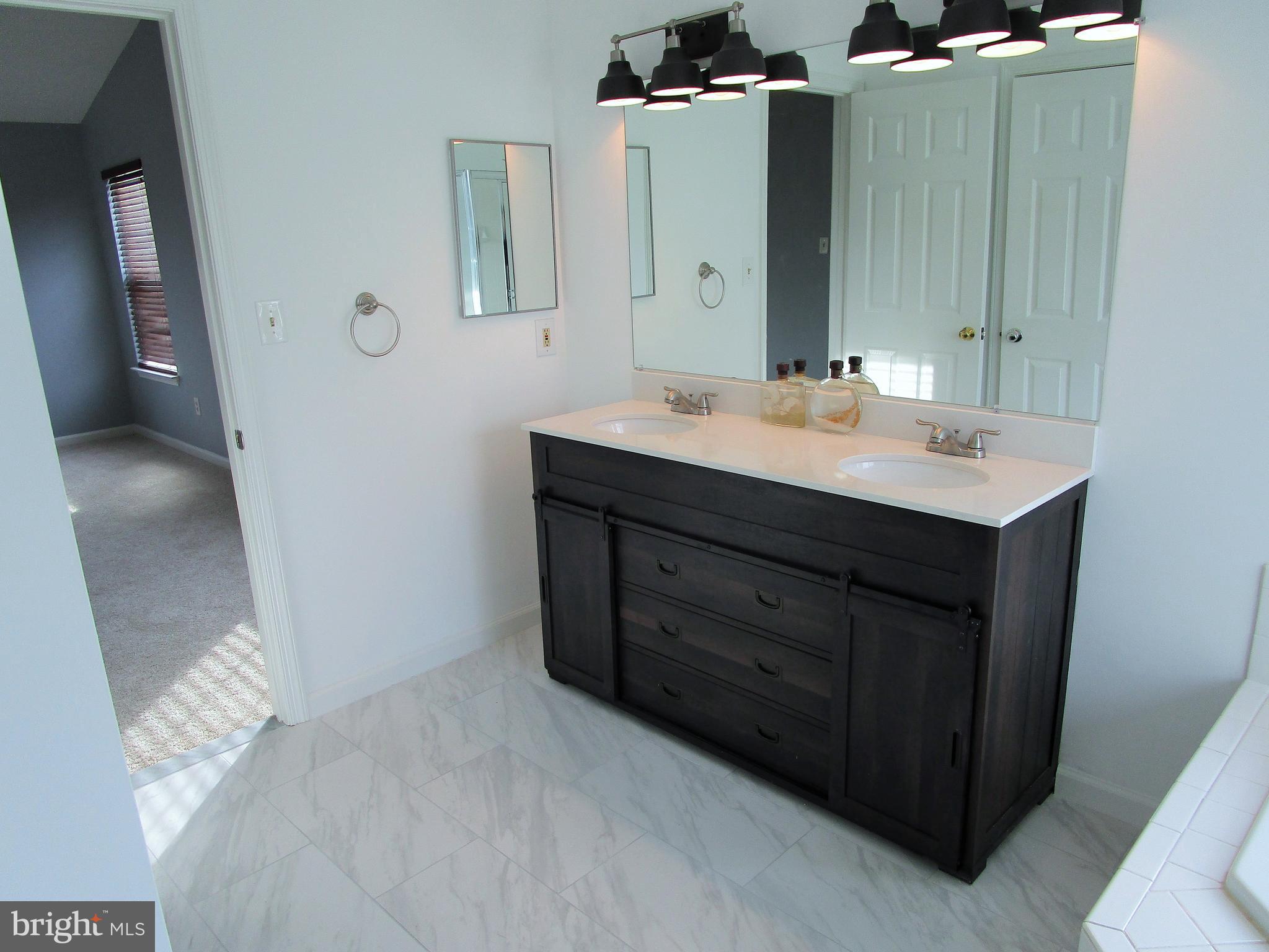 WAYSIDE VILLAGE - Residential