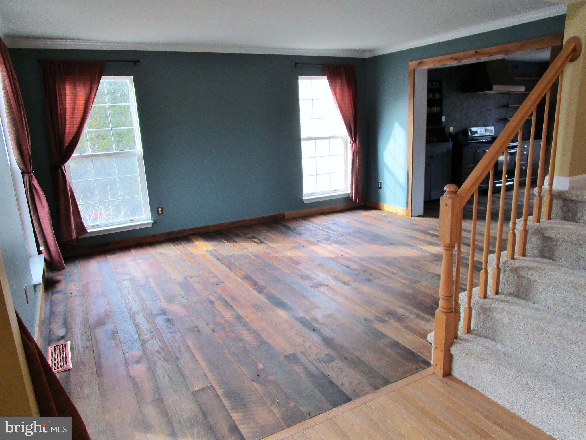 WAYSIDE VILLAGE - Residential