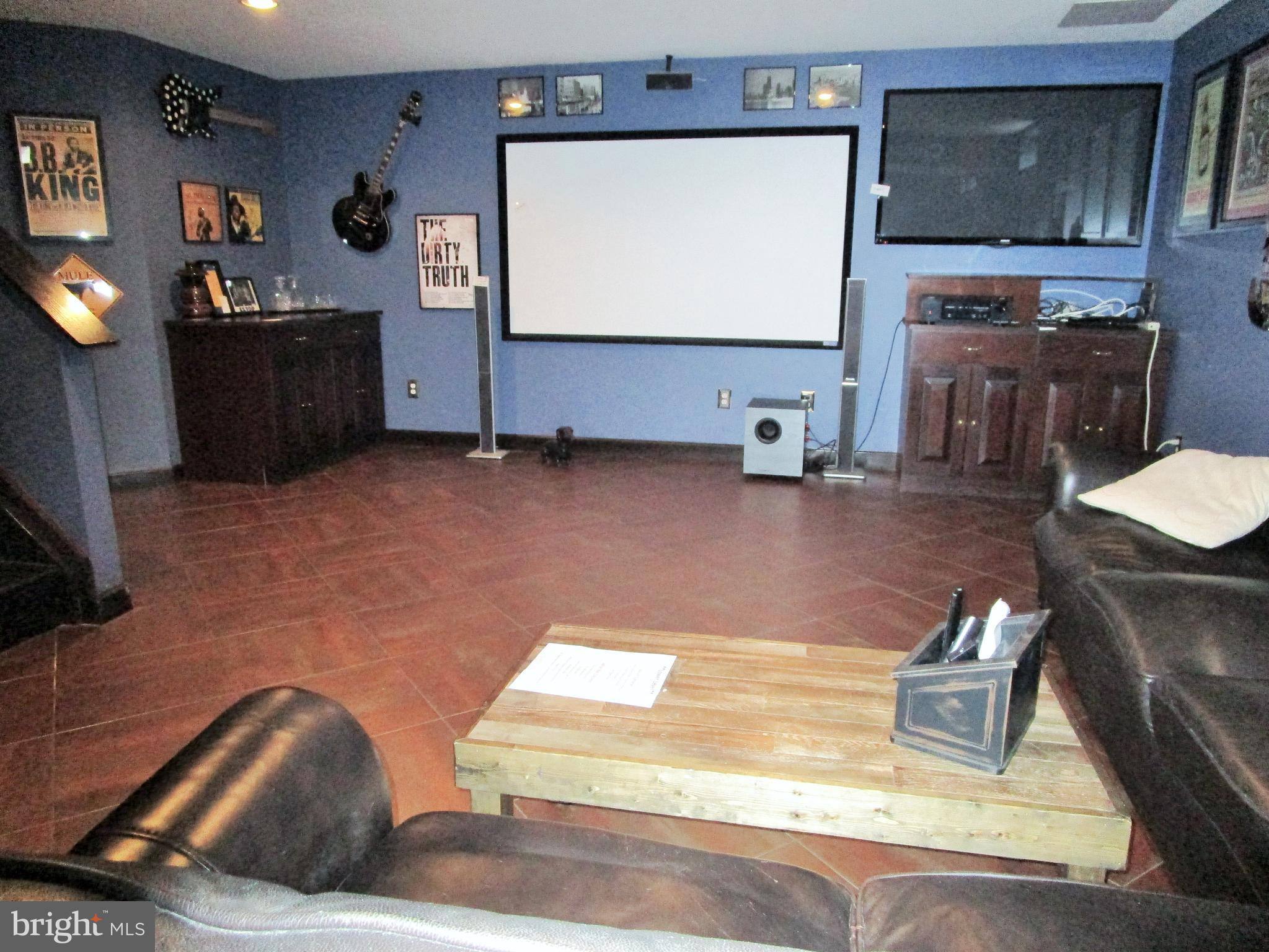 WAYSIDE VILLAGE - Residential