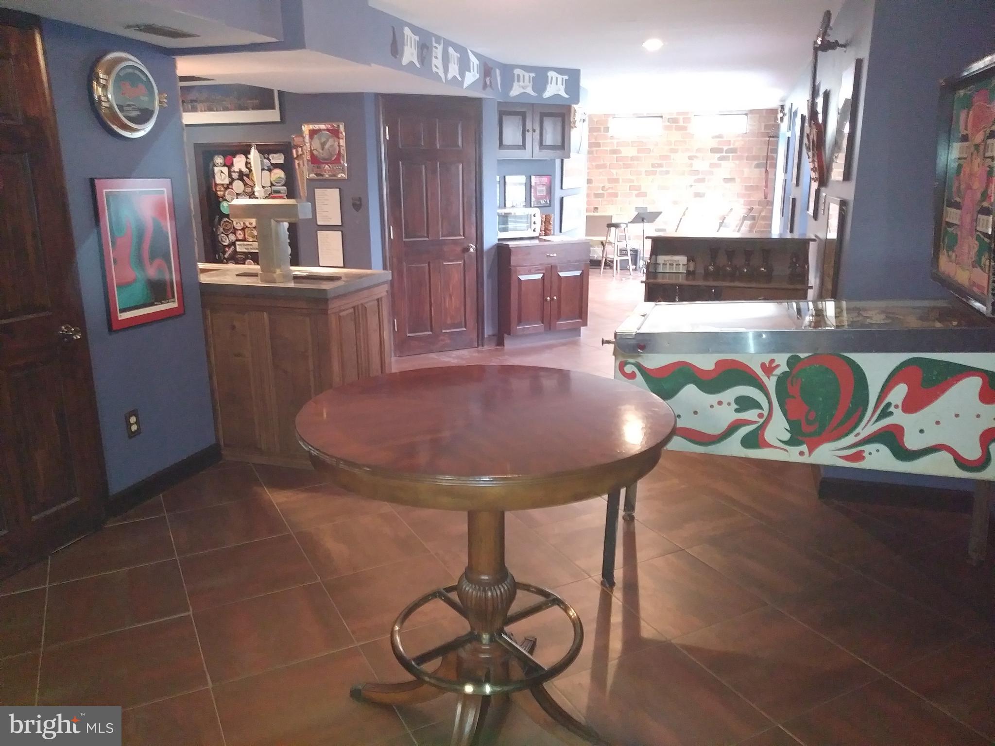 WAYSIDE VILLAGE - Residential