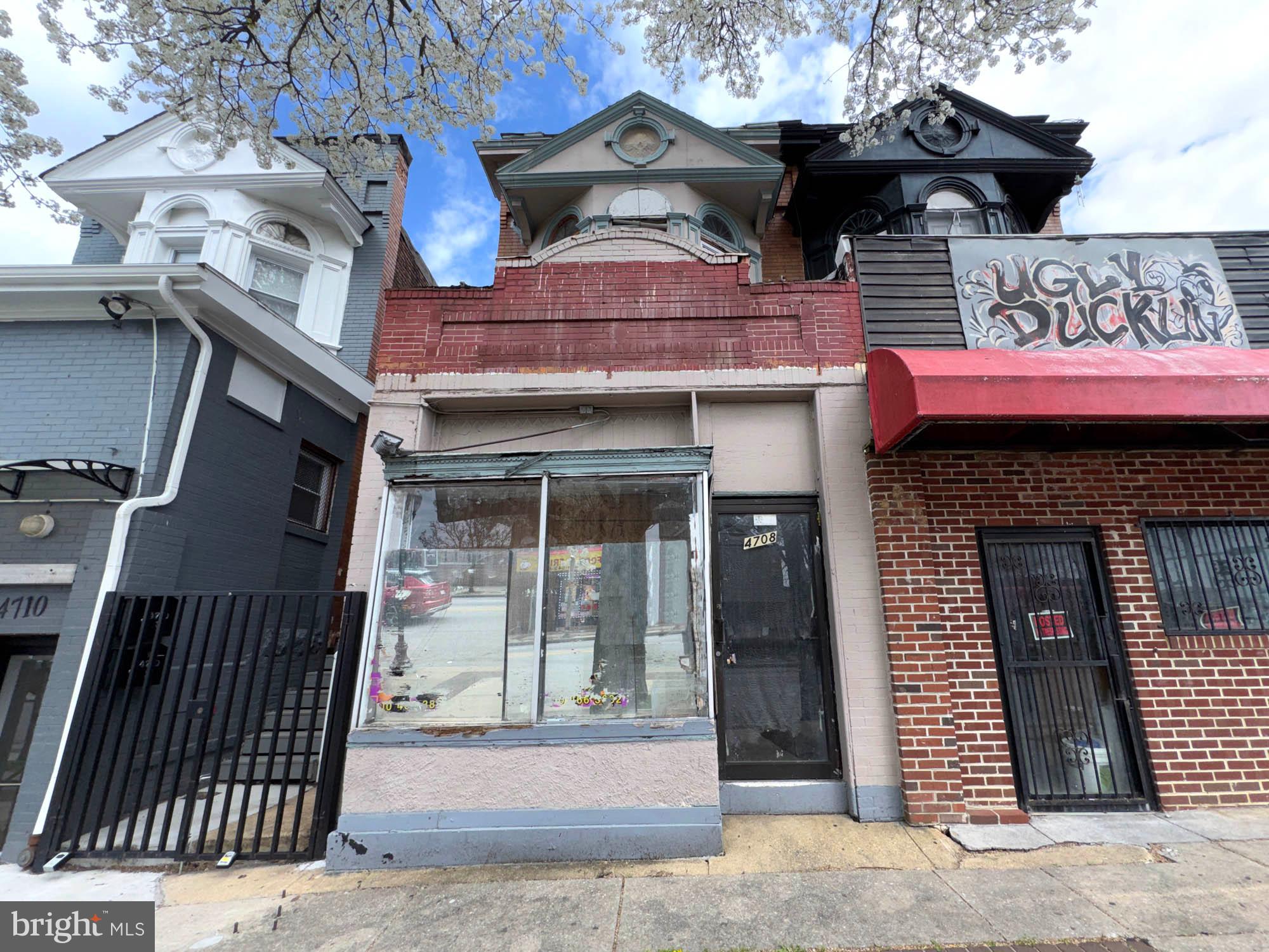 HOWARD PARK - Commercial Sale