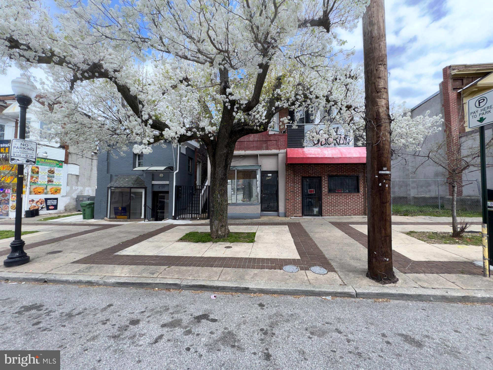 HOWARD PARK - Commercial Sale