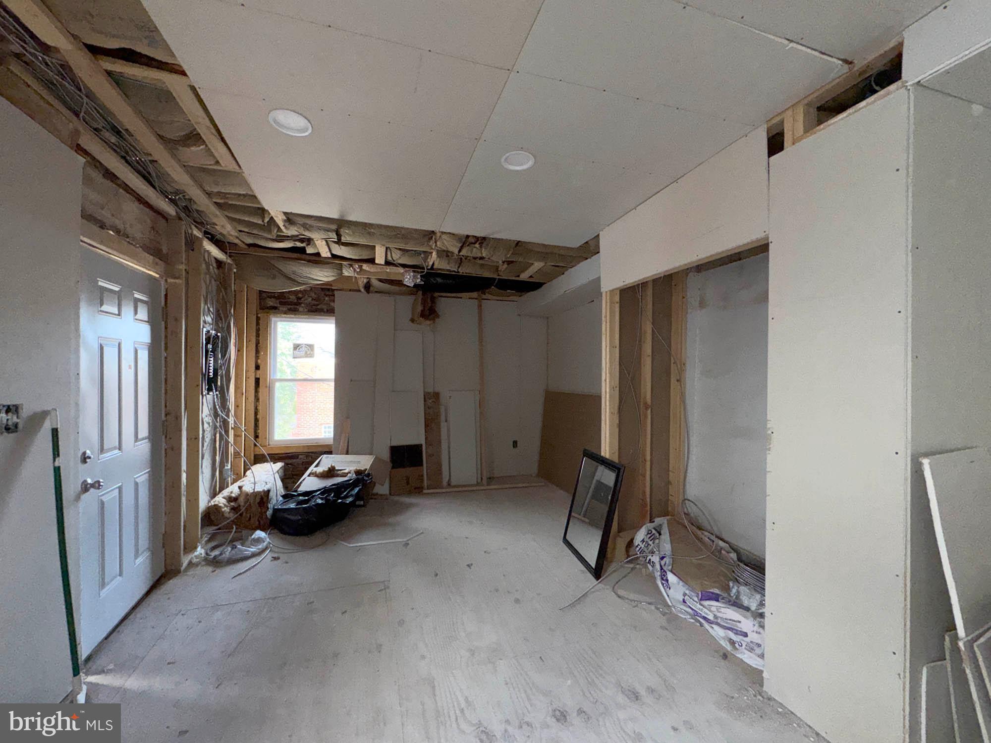 HOWARD PARK - Commercial Sale