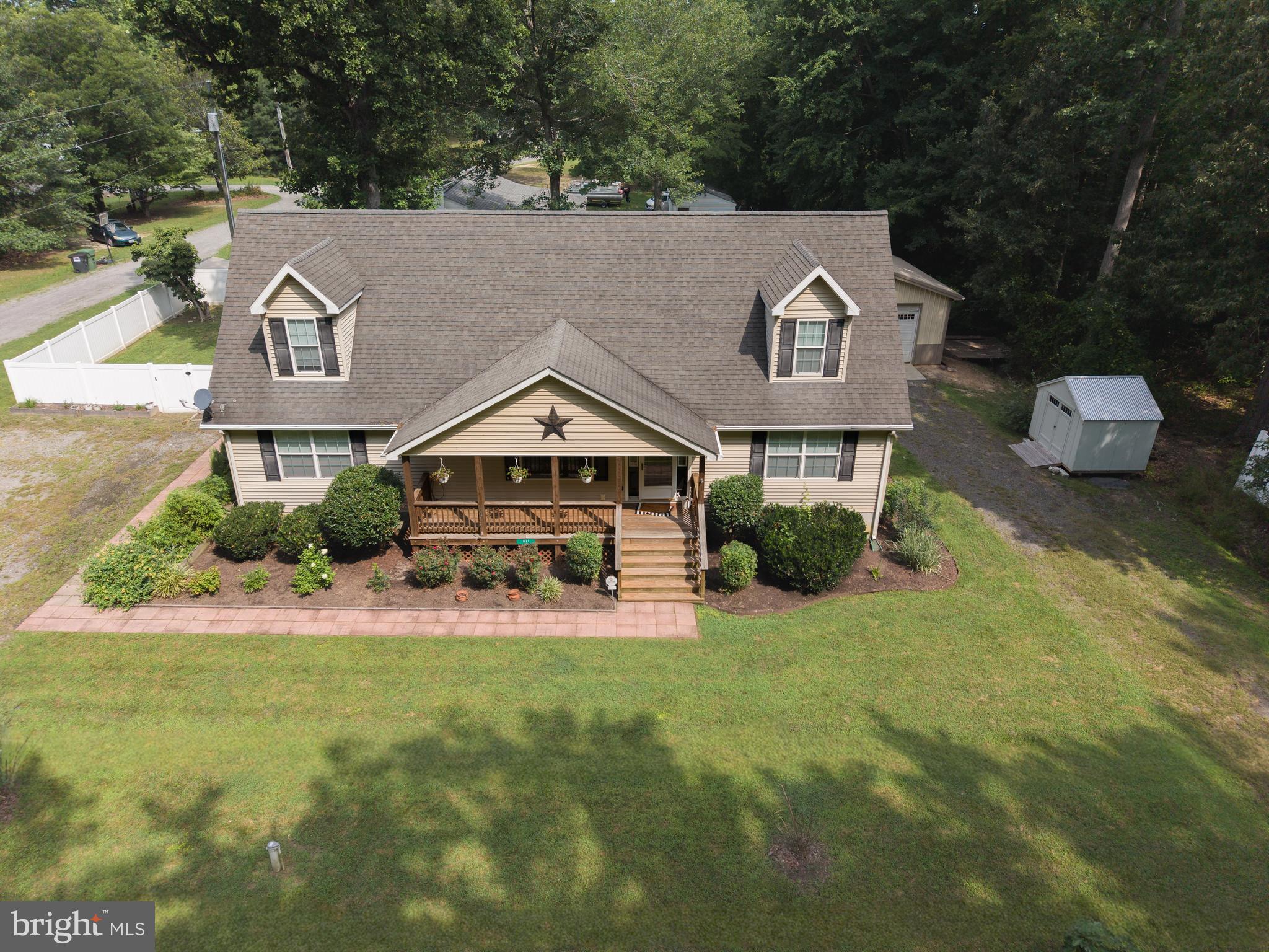 811 LONG POINT ROAD