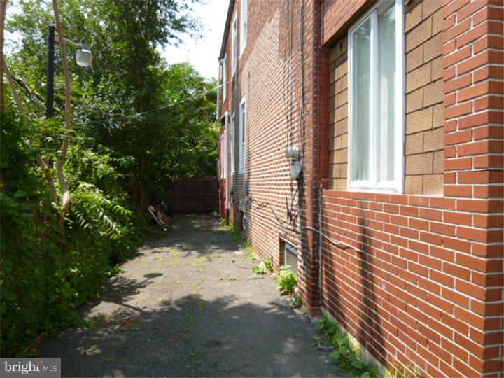 PHILADELPHIA (SOUTHWEST) - Residential