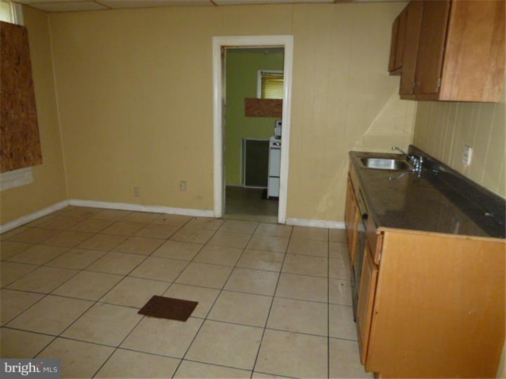 PHILADELPHIA (SOUTHWEST) - Residential