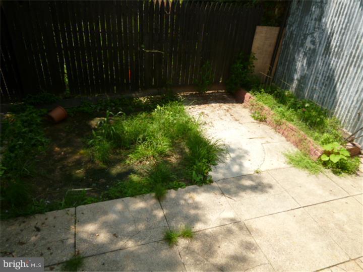 PHILADELPHIA (SOUTHWEST) - Residential