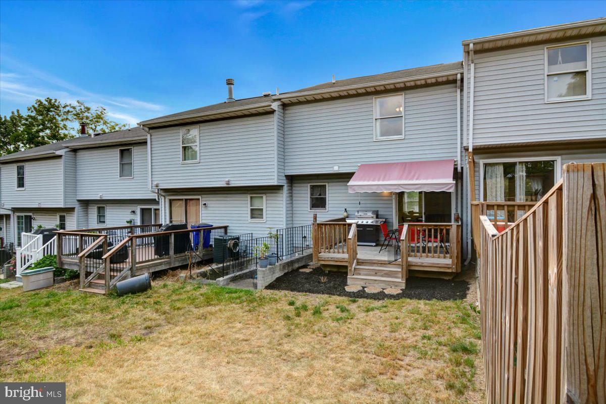 VILLAGE OF TALL OAKS - Residential Lease