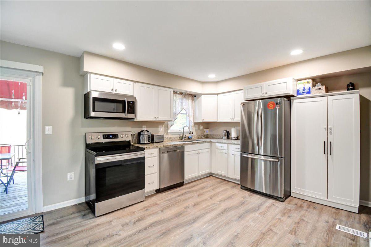 VILLAGE OF TALL OAKS - Residential Lease