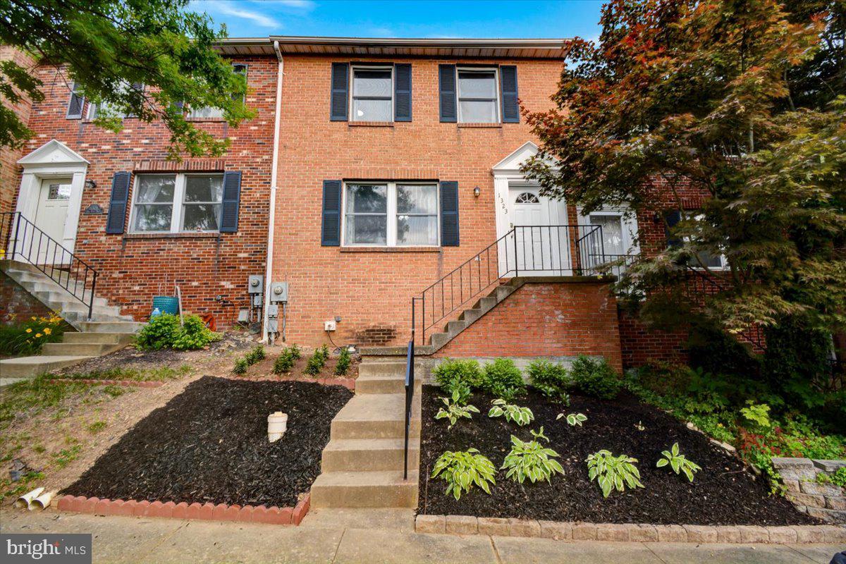 VILLAGE OF TALL OAKS - Residential Lease