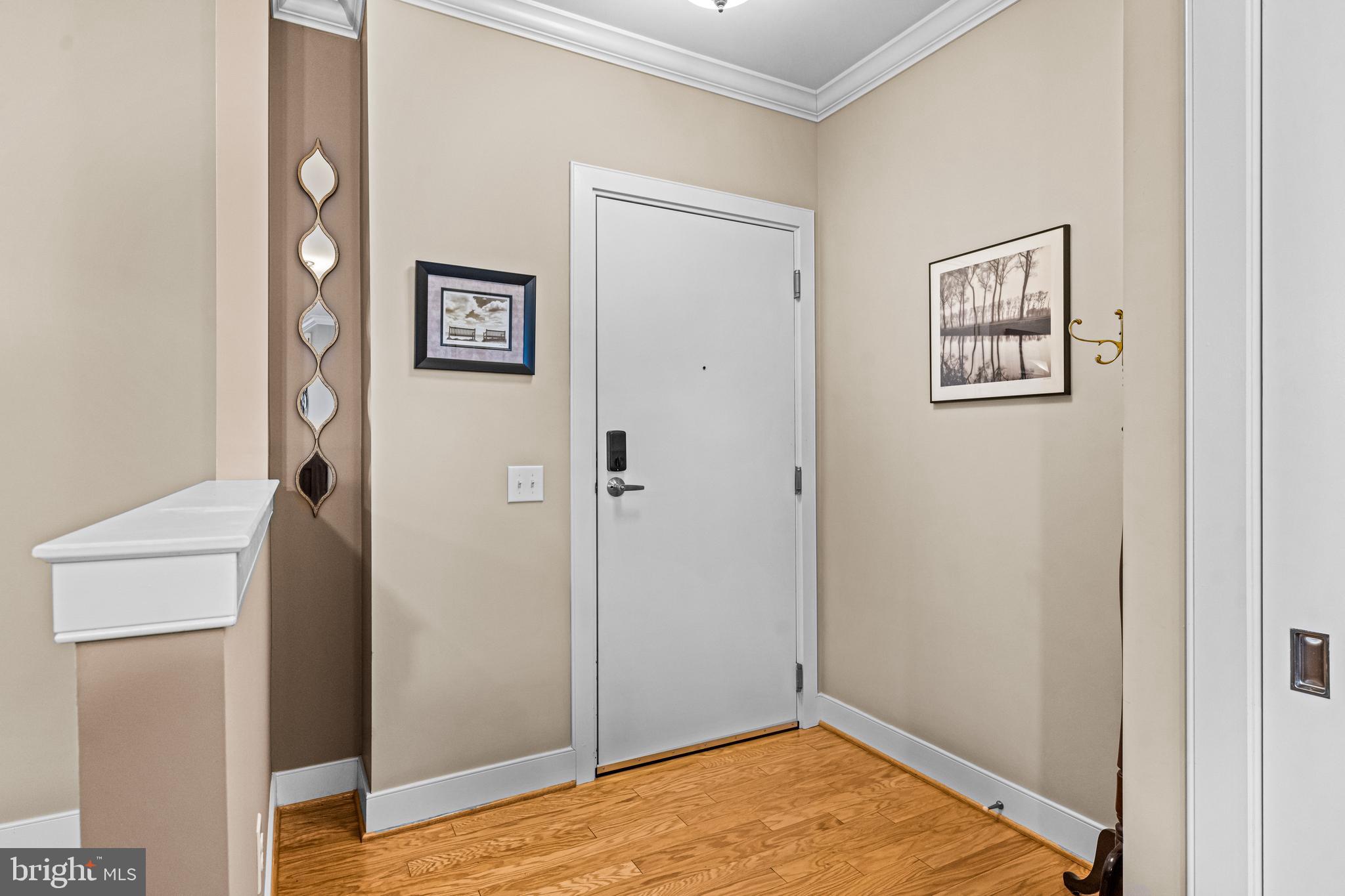 MERIDIAN VALLEY SQ - Residential